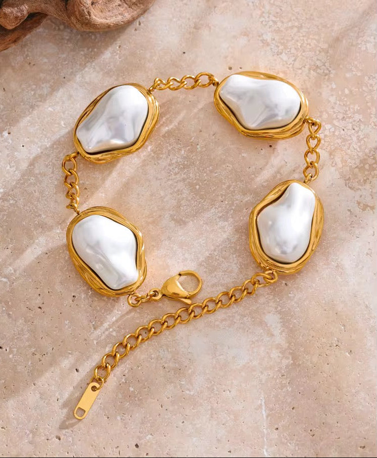 Dreamy Pearl Bracelet